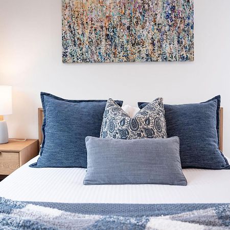 Appartamento Bluebird Daze By Revelstoke Vacations Esterno foto