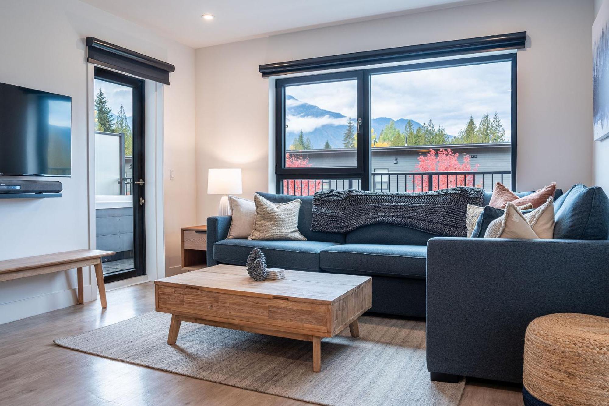 Appartamento Bluebird Daze By Revelstoke Vacations Esterno foto