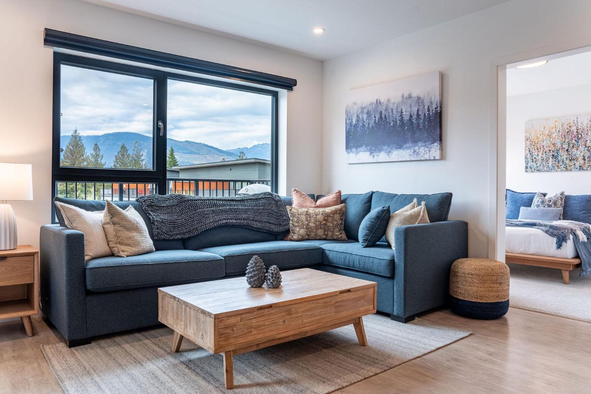 Appartamento Bluebird Daze By Revelstoke Vacations Esterno foto