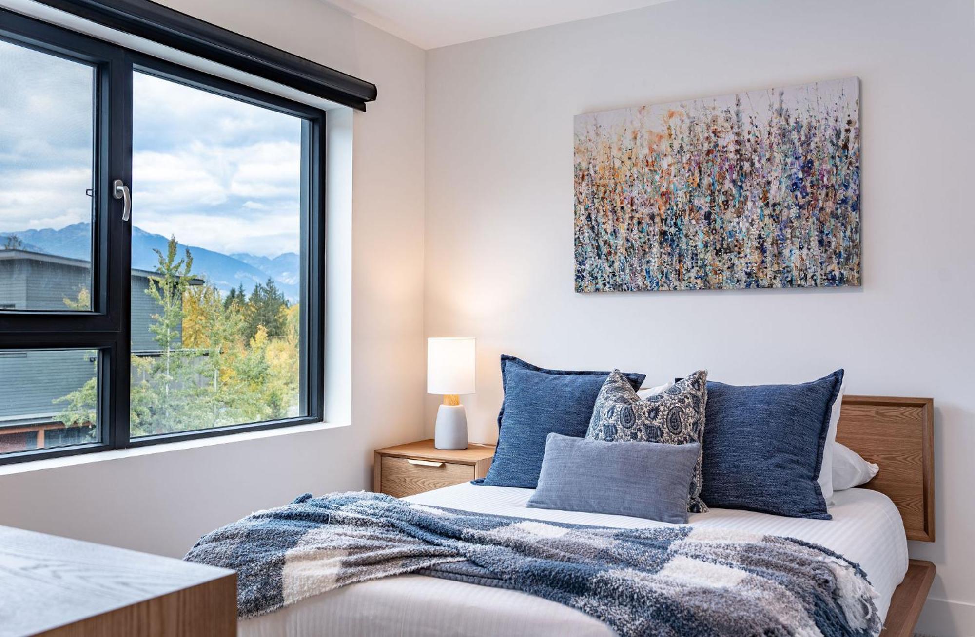 Appartamento Bluebird Daze By Revelstoke Vacations Esterno foto