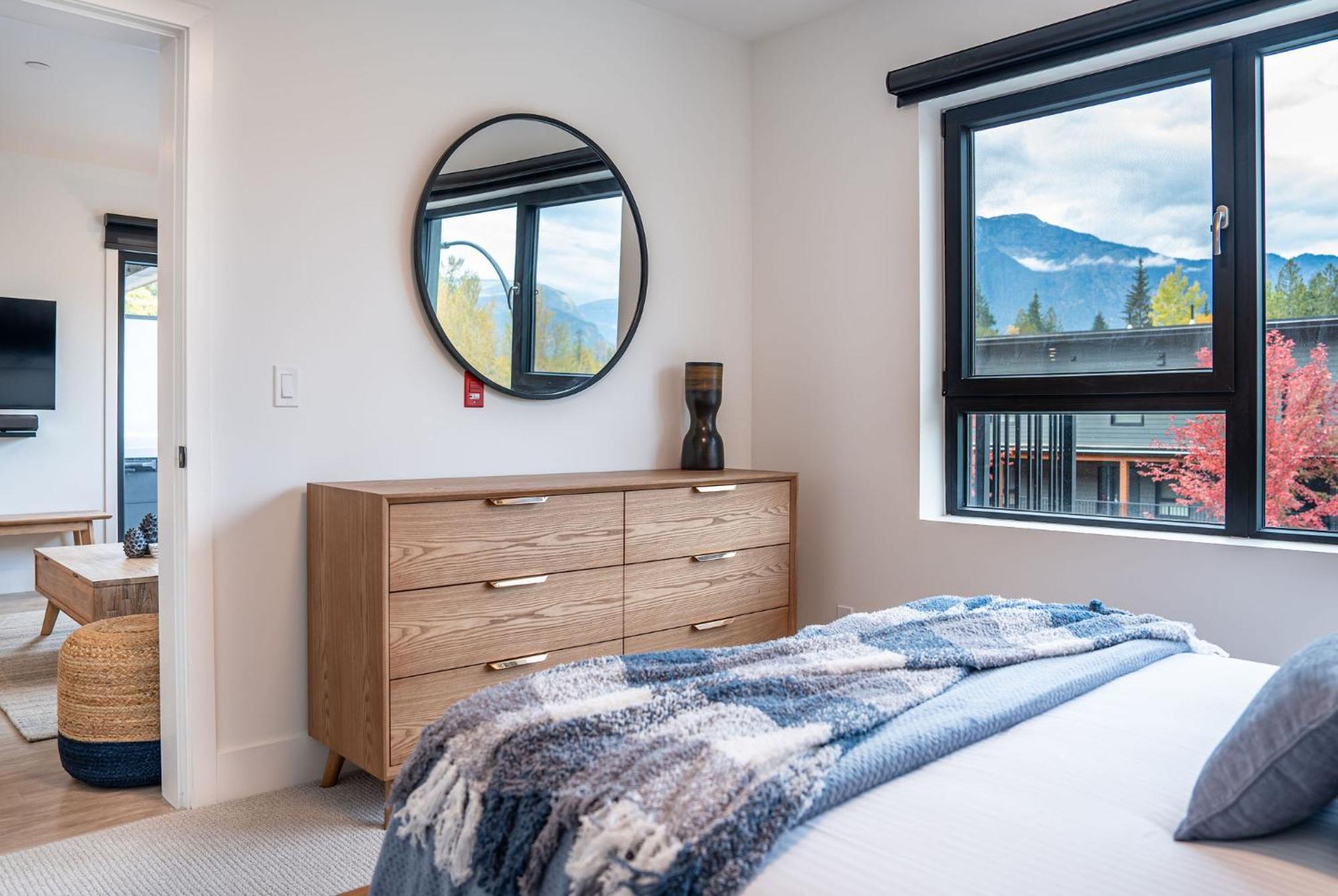 Appartamento Bluebird Daze By Revelstoke Vacations Esterno foto