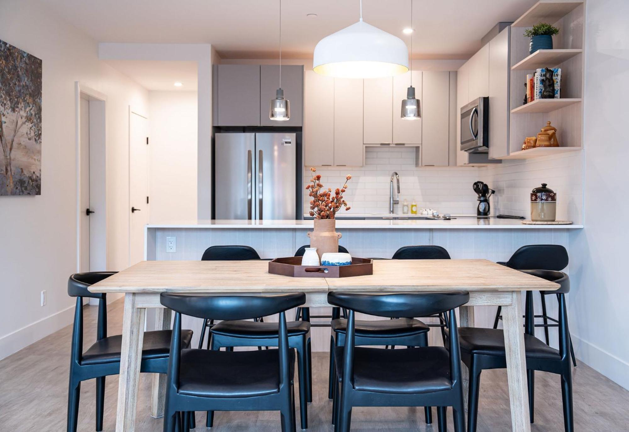 Appartamento Bluebird Daze By Revelstoke Vacations Esterno foto